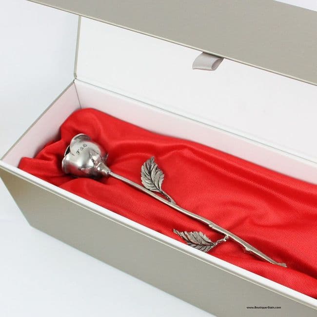 Magnifique coffret rose en étain Made In France