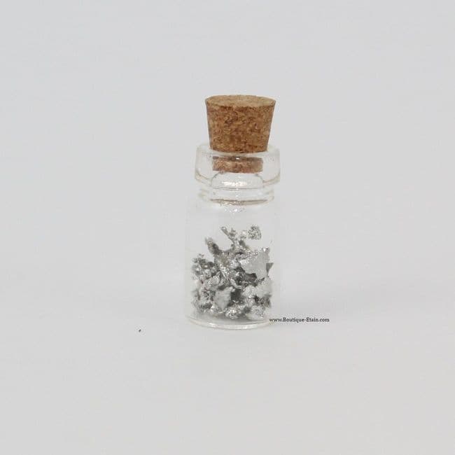 Mini fiole en verre avec copeaux d’étain – 2 cm