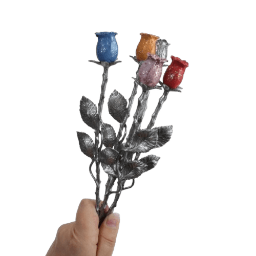 Petit bouquet de 5 roses colorée en étain 24 cm
