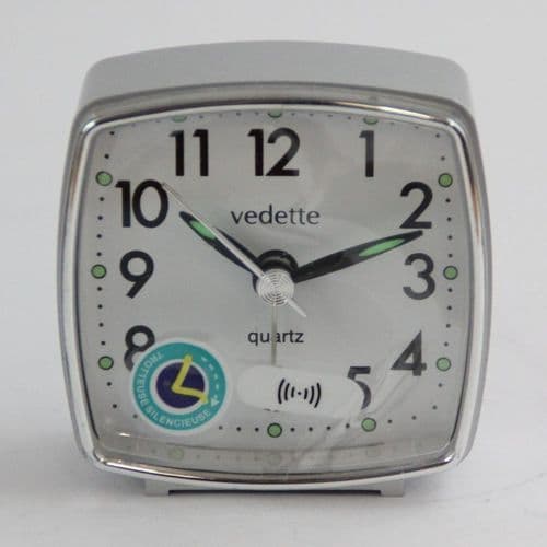 Petit réveil gris métalisé  trotteuse silencieuse