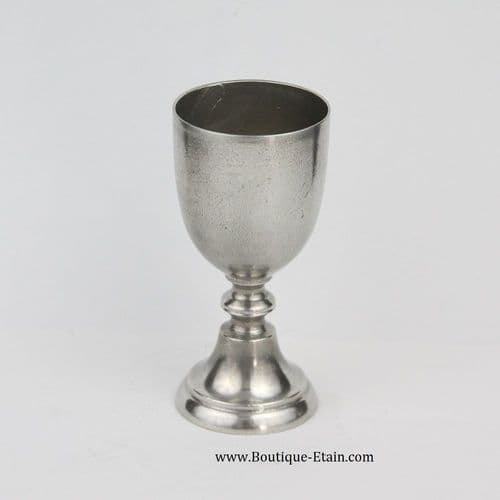 Petit verre à liqueur sur pied en étain