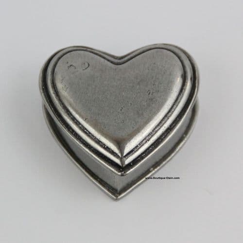 Petite boîte cœur en étain.