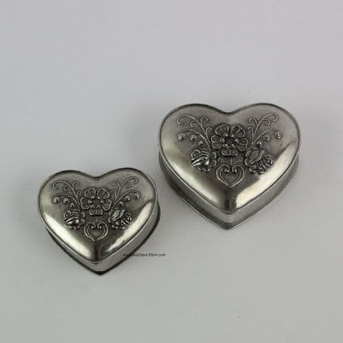 Petite boîte coeur fleuri en étain brillant