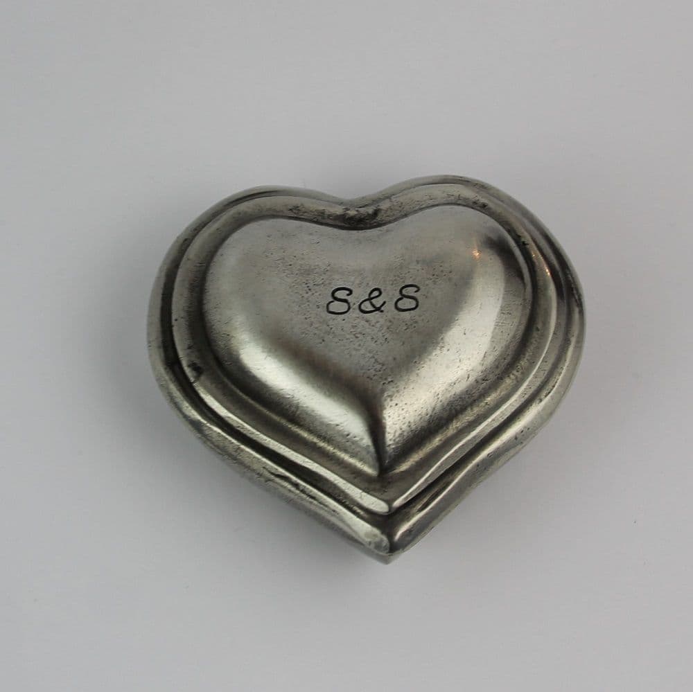 Petite boîte coeur rustique en étain + gravure