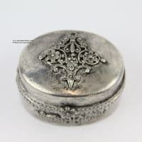 Petite boîte pilulier en étain motif fleurs