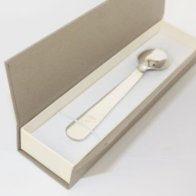 Petite cuillère naissance en argent.