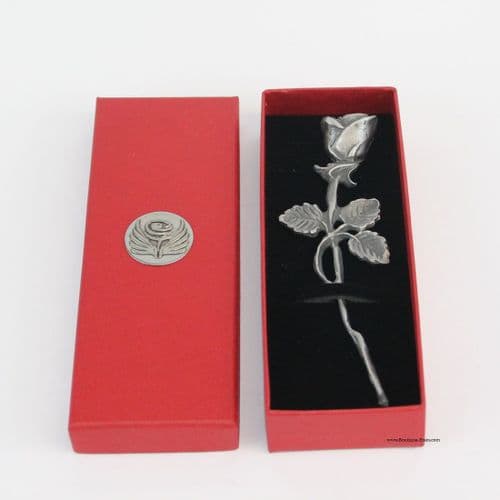Petite rose en étain dans coffret