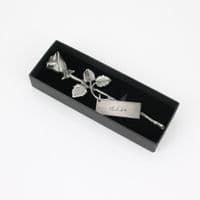 Petite rose en étain dans coffret + étiquette gravée