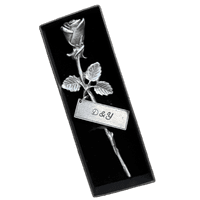 Petite rose en étain dans coffret + étiquette gravée