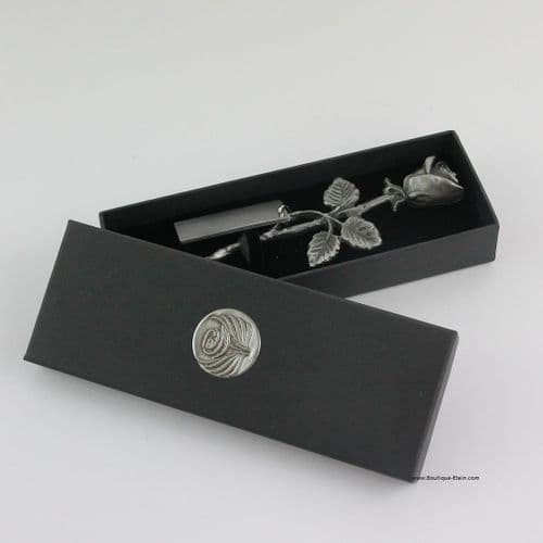 Petite rose en étain dans coffret + étiquette gravée