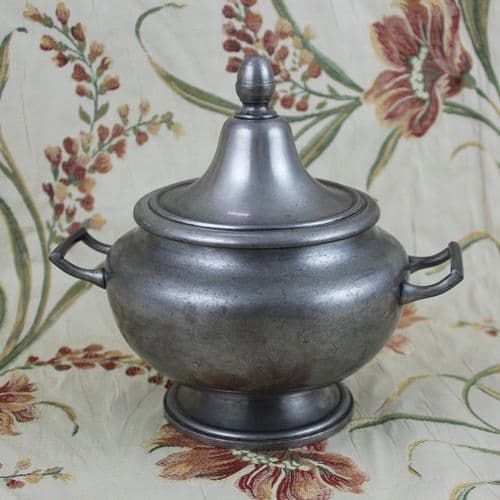 Petite soupière en étain