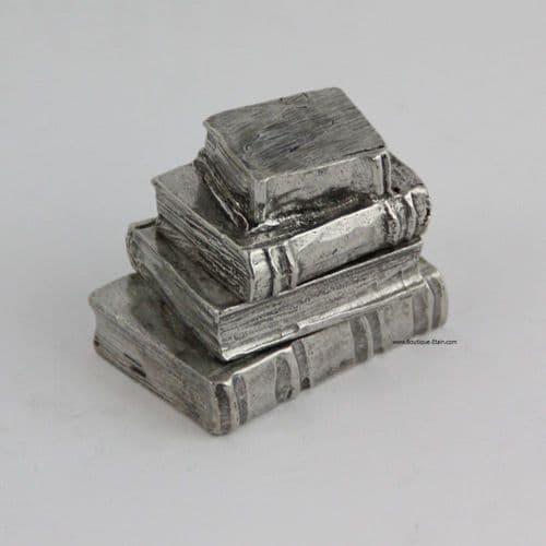Pile de 4 livres en étain #4