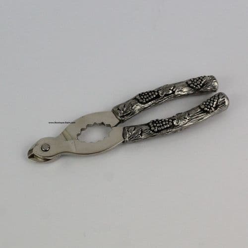 Pince oenologue en étain