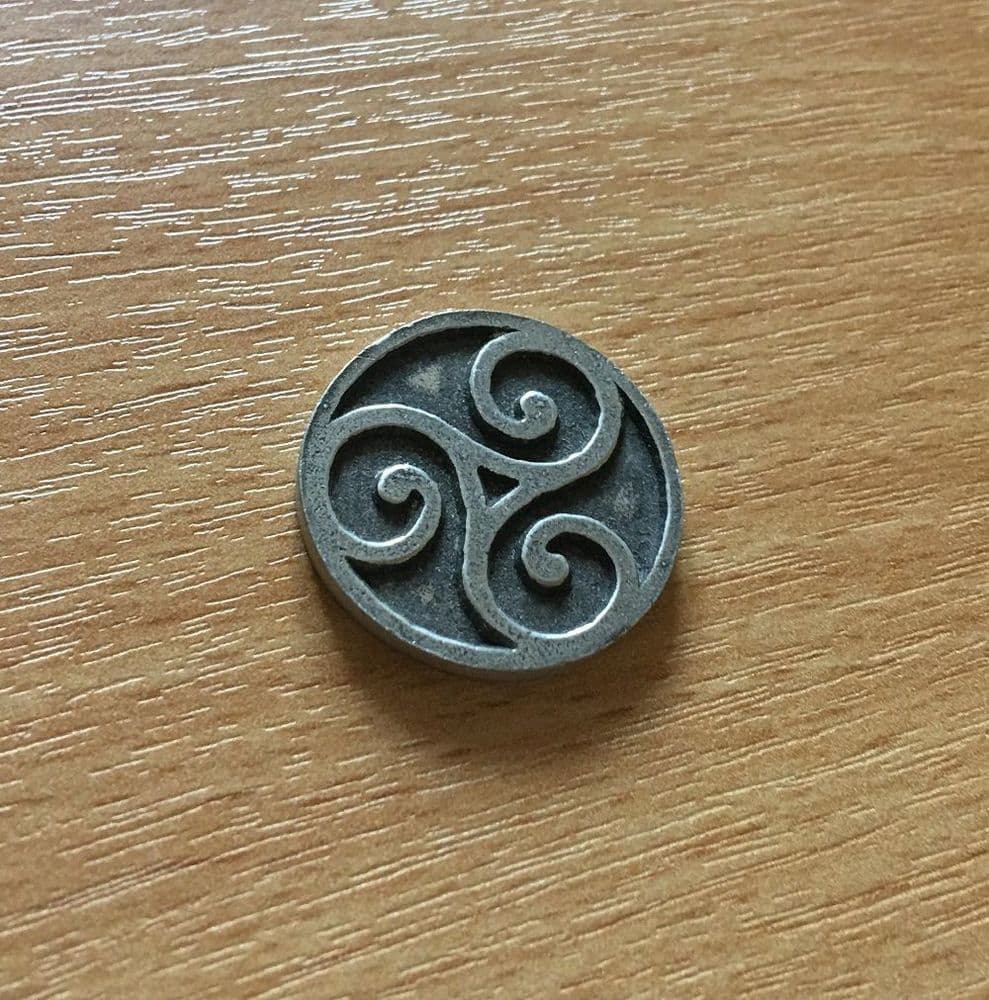 Porte Bonheur tristek en étain