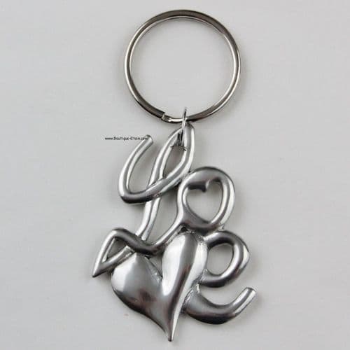 Porte-clés ou porte-clefs Love en étain