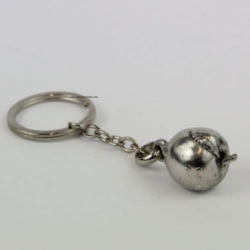 Porte-clés pomme en étain, fabrication artisanale française