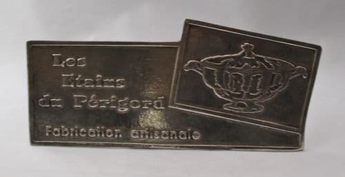 Présentoir des étains du Périgord