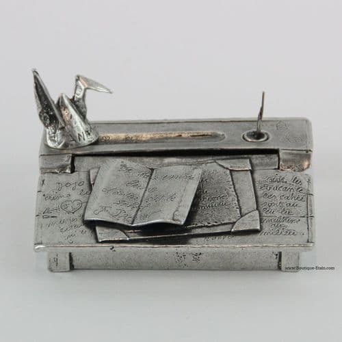 Pupitre, bureau d'écolier miniature en étain