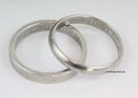 Rond de serviette, alliances géantes en étain