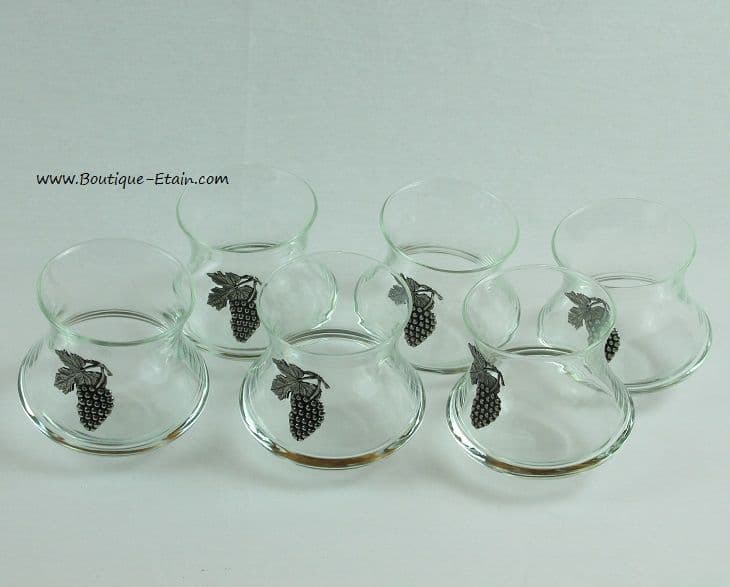 Série de 6 verres motif raisin en étain