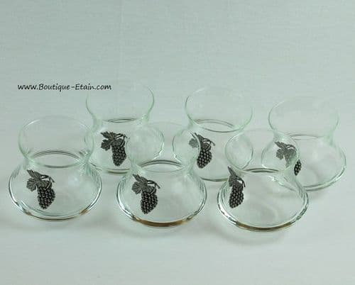 Série de 6 verres motif raisin en étain