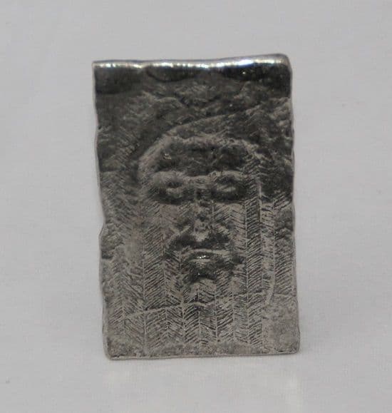 Saint suaire miniature en étain