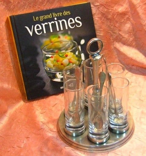 Service à verrines et son support de présentation