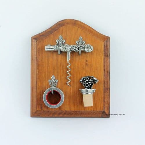 Service à vin mural en étain et bois