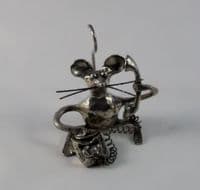Souris au téléphone