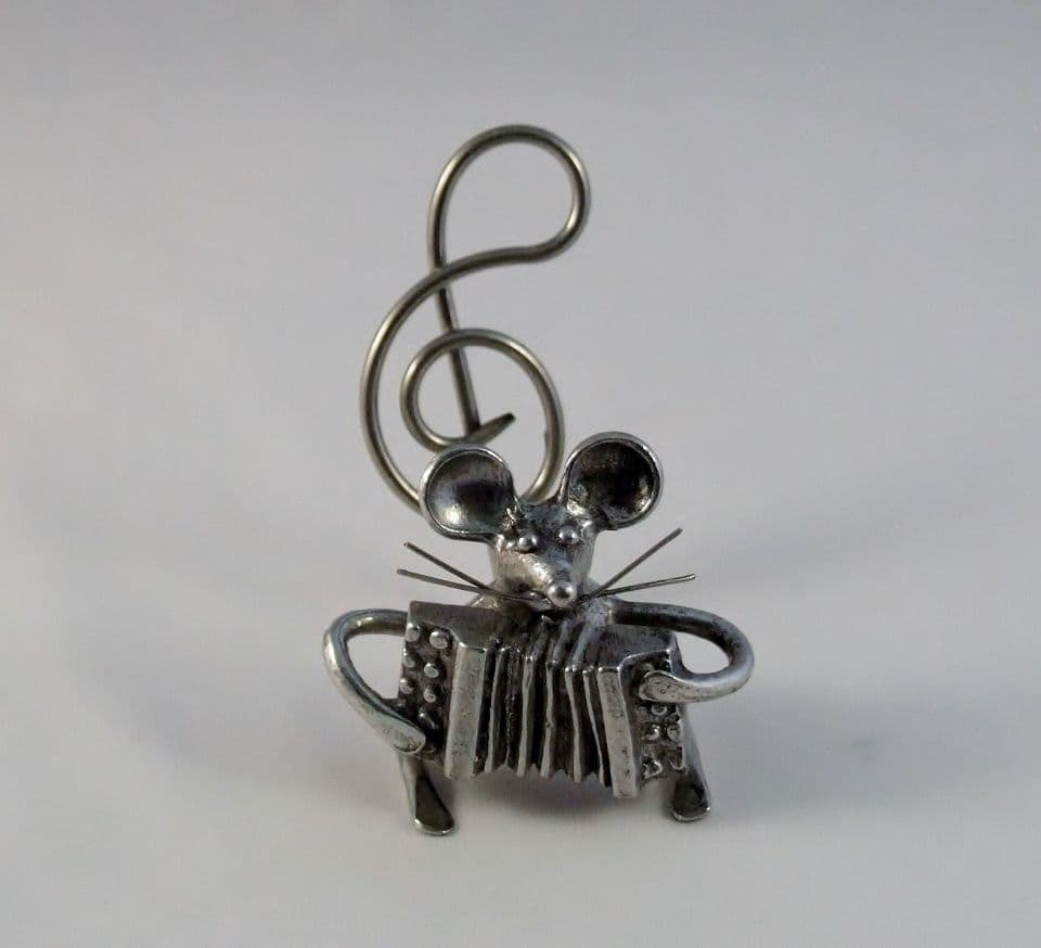 Souris musicienne l'accordéon en étain