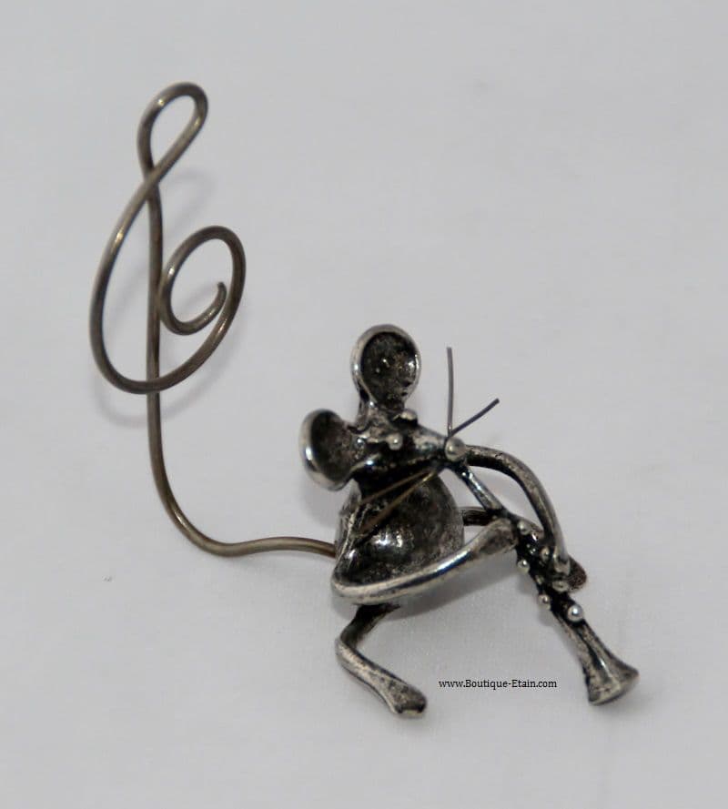 Souris musicienne la clarinette en étain