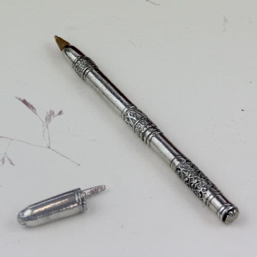 Stylo en étain avec bouchon "Jane"