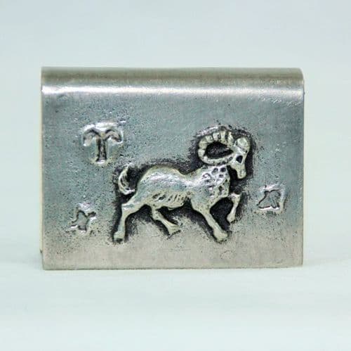 Support pour boîte d'allumettes bélier