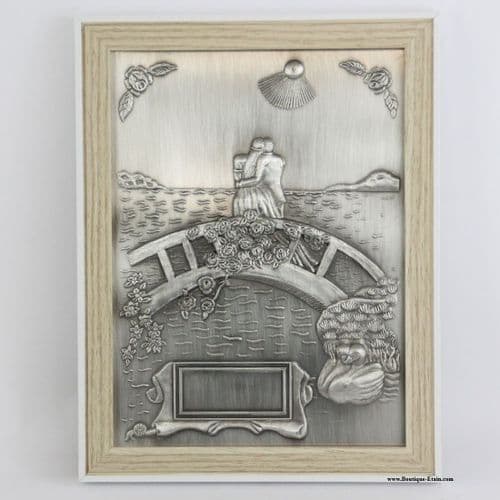 Tableau en étain à graver motif couple sur pont