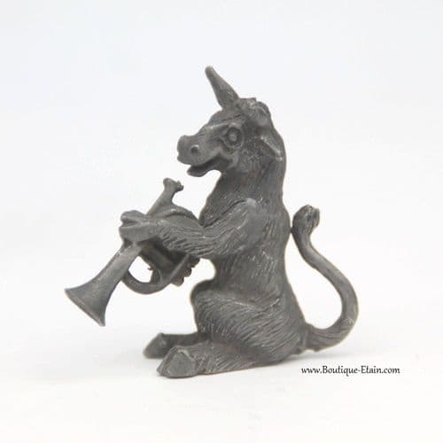 Taureau à la trompette en étain