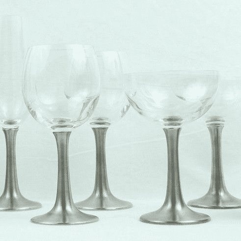 Verre et coupe avec pied en étain