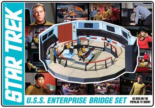 Star Trek U.S.S. Enterprise Bridge 1:32 Model Kit