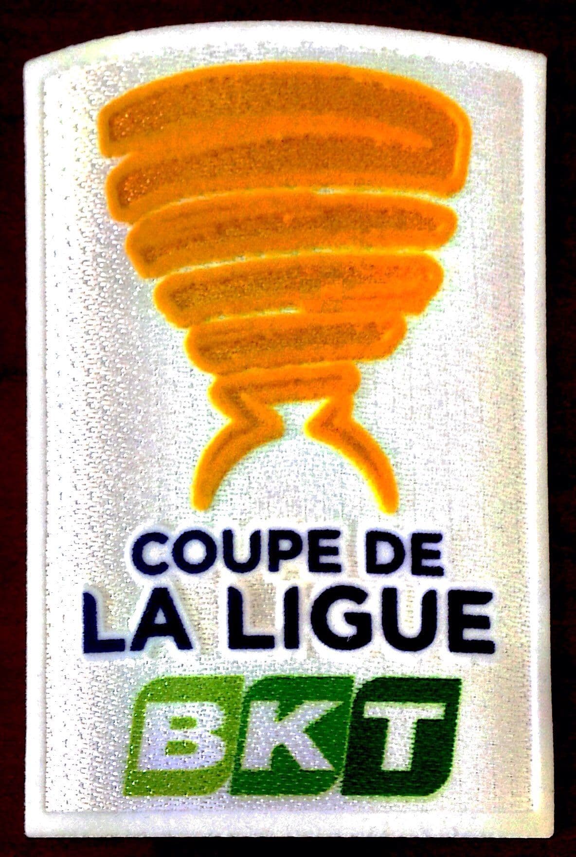 Le PSG soulève le trophée - Coupe de la Ligue BKT