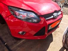 FORD FOCUS MK3. RED. FRONT BUMPER 2013 - 2013
