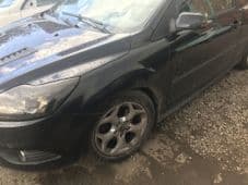 FORD FOCUS. BLACK. PASSENGER SIDE WING N/S 2008 - 2011