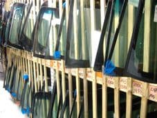 VAUXHALL ASTRA MK 5 H O/S/F WINDOW / GLASS 2008 - 2009 DRIVERS SIDE FRONT DOOR ( Green Tint )