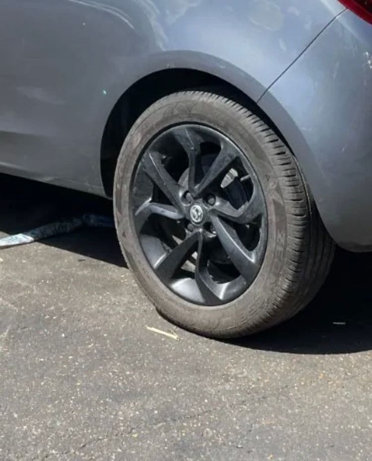VAUXHALL CORSA E BLACK ALLOY WHEEL 16" INC TYRE 1