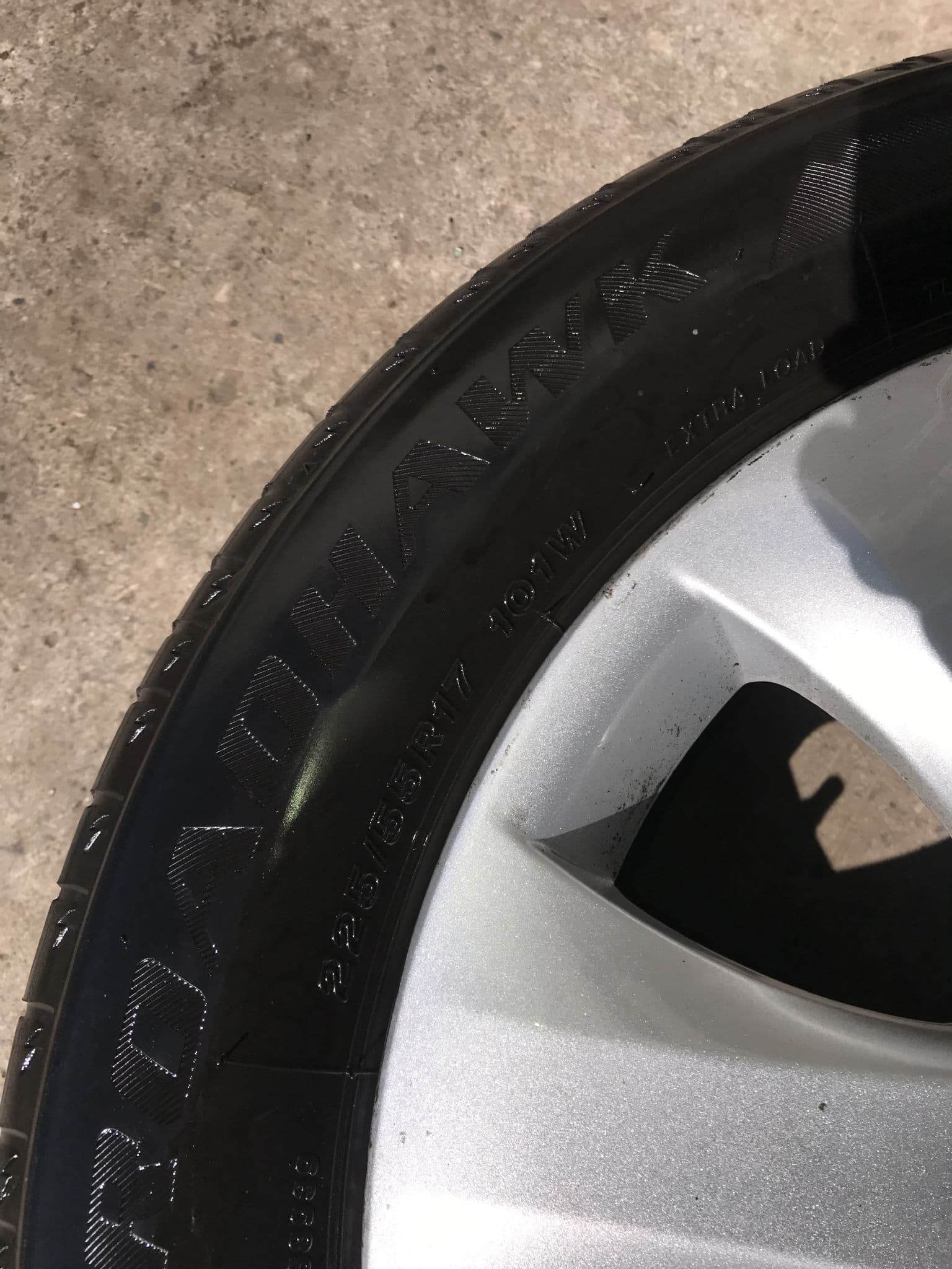 VAUXHALL INSIGNIA ALLOY WHEEL INC TYRE 225/55/17 7 SPOKE Fr