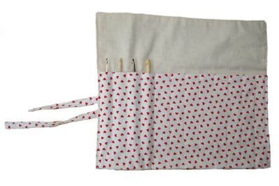 CROCHET HOOK ROLL - heart print