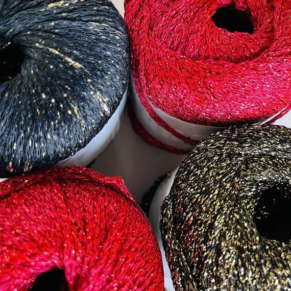 Glitzy pack 2 red/gold/black