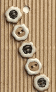 Incomparable BUTTONS  L564 -  tiny flowers x 5
