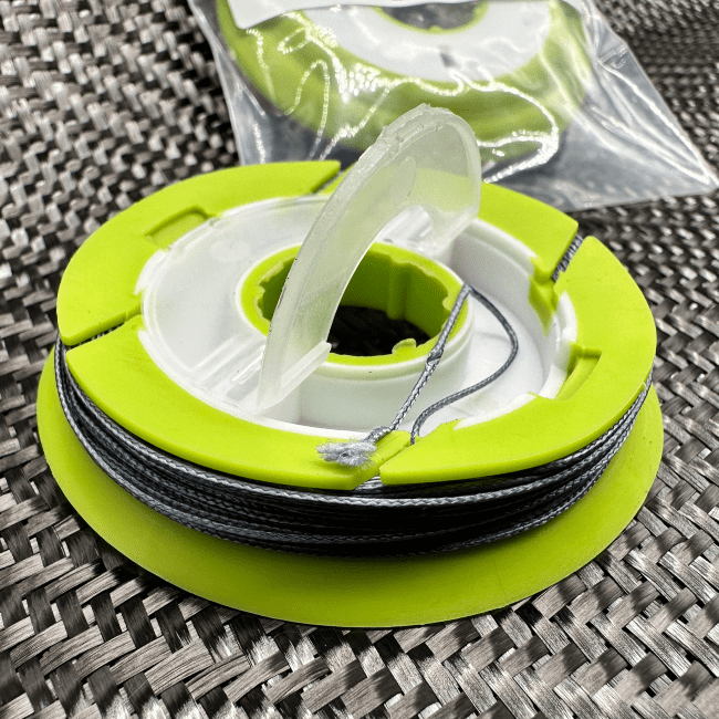 Maratac Armada-Weave - 27 Feet / 130lbs Test + Silicone Storage Dispenser