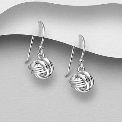 ✨925 sterling silver knot earrings combine a smooth,  with a timeless interwoven Knott Motif
