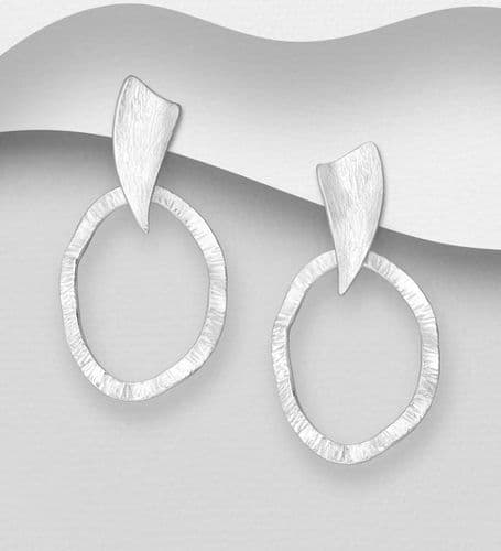 ✨Hand Crafted 925 Sterling Silver Wavy Textured Stud Earrings – Artistic, Elegant & Uniquely Stylish