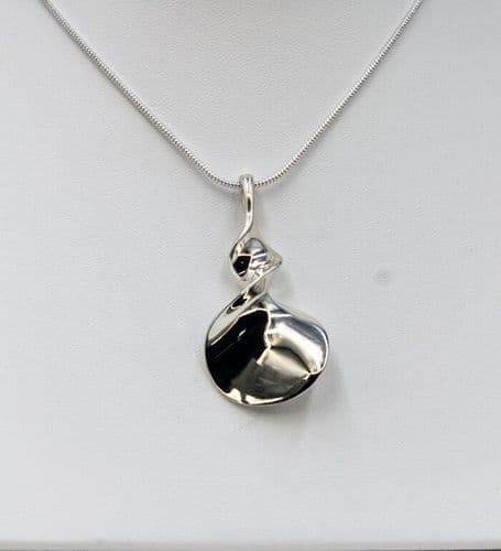 925 Solid Sterling Silver Twisted Hand Crafted Polished Pendant & Chain - Exclusive